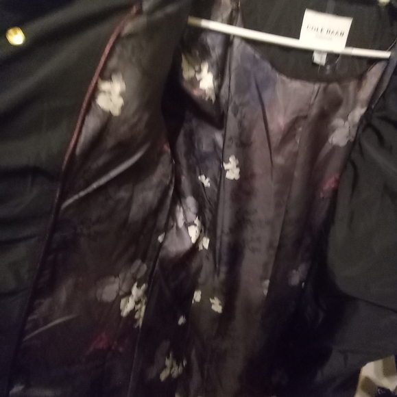 Woman's Cole Haan puffer coat..size XL..excellent condition.. - Picture 2 of 2